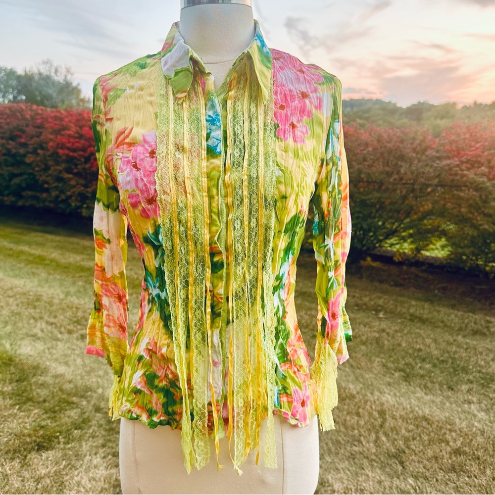 LE CAVIAR VINTAGE Crinkle Blouse